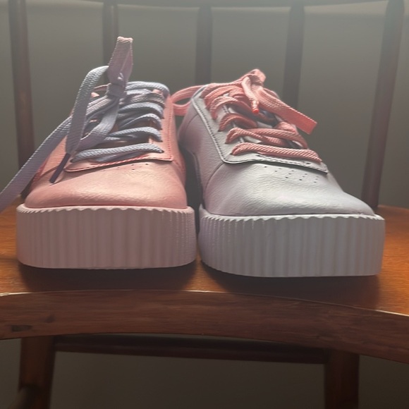 RARE CUSTOM  One-of-a-kind Puma Carina 2.0 Women’s Tennis Shoes Size 7.5 - Picture 5 of 11